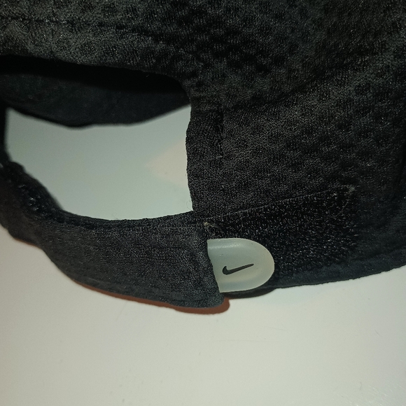 Up for sale is a Nike dri fit ball cap with Velcro closer - Picture 3 of 5